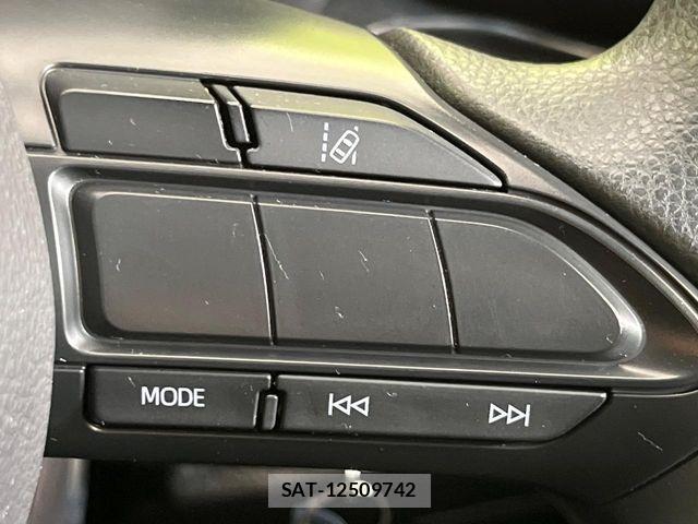 Toyota YARIS 2021-05 6915973-6