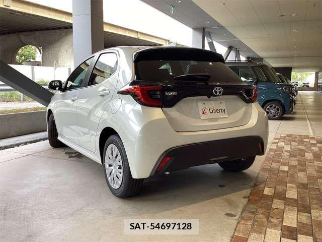 Toyota YARIS 2024-09 6915948-9