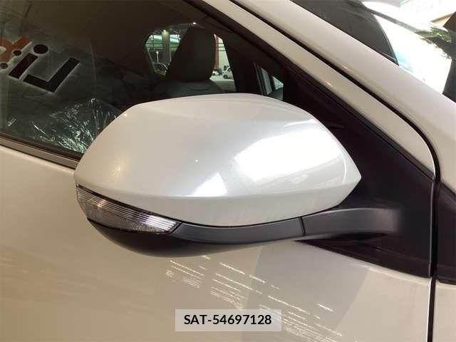 Toyota YARIS 2024-09 6915948-13