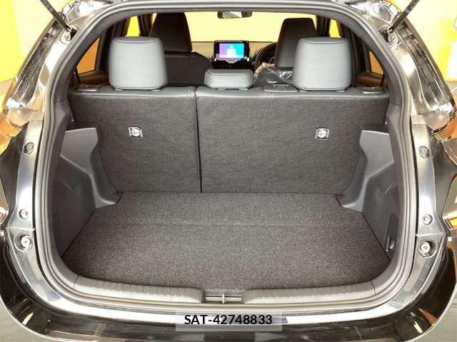 Toyota YARIS 2025-01 6915935-11