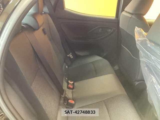 Toyota YARIS 2025-01 6915935-14