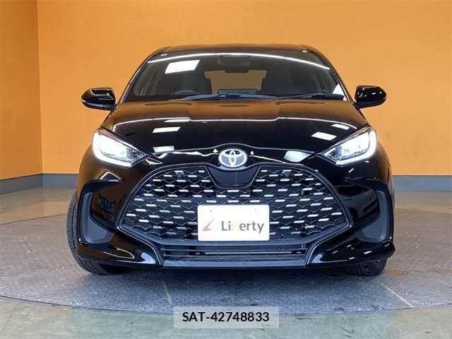 Toyota YARIS 2025-01 6915935-4