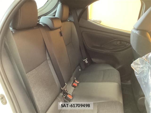 Toyota YARIS 2024-09 6915949-18