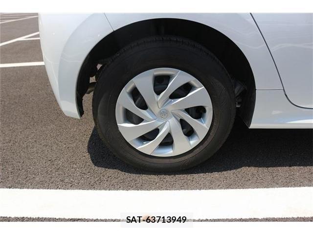 Toyota YARIS 2025-07 6915960-12