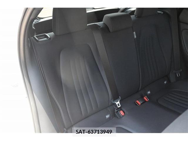 Toyota YARIS 2025-07 6915960-14