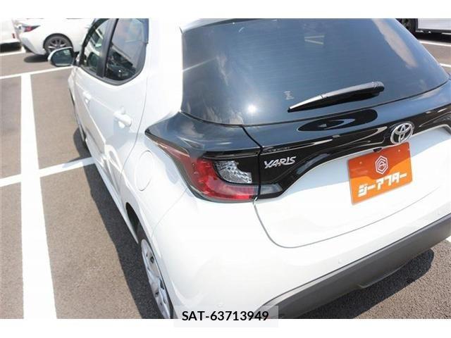 Toyota YARIS 2025-07 6915960-26