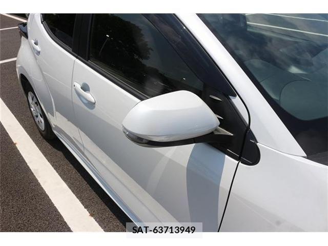 Toyota YARIS 2025-07 6915960-28