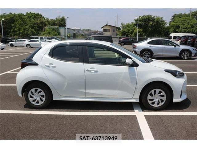 Toyota YARIS 2025-07 6915960-7