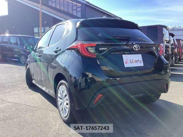 Toyota YARIS 2024-09 6915952-9