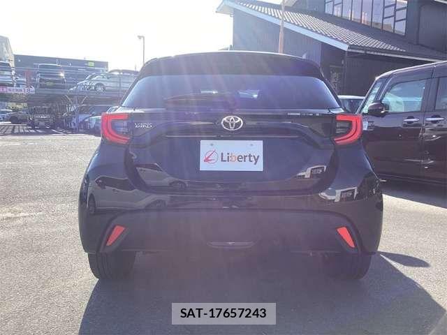 Toyota YARIS 2024-09 6915952-10