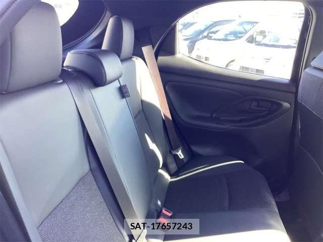 Toyota YARIS 2024-09 6915952-18