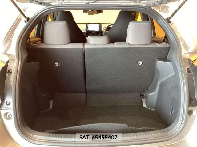 Toyota YARIS 2021-07 6915968-18