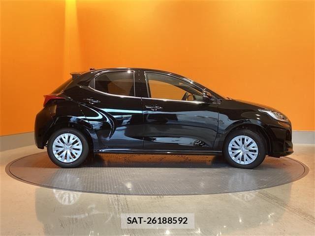 Toyota YARIS 2024-09 6915951-10