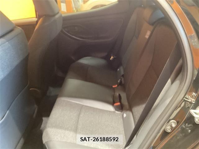 Toyota YARIS 2024-09 6915951-17