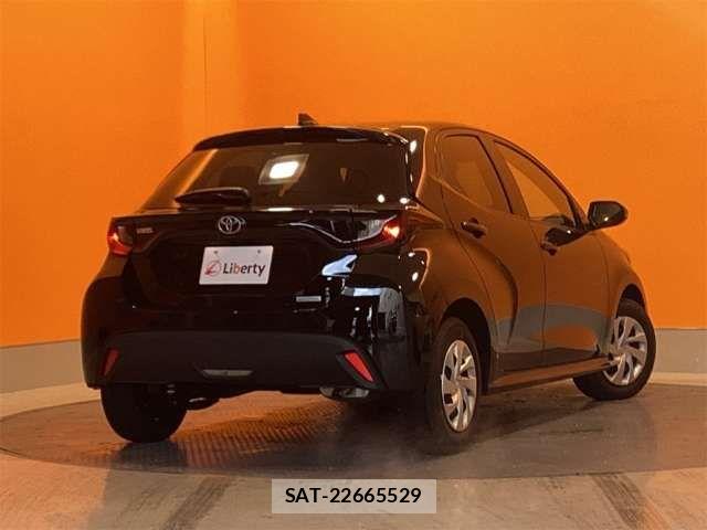 Toyota YARIS 2025-01 6915956-9