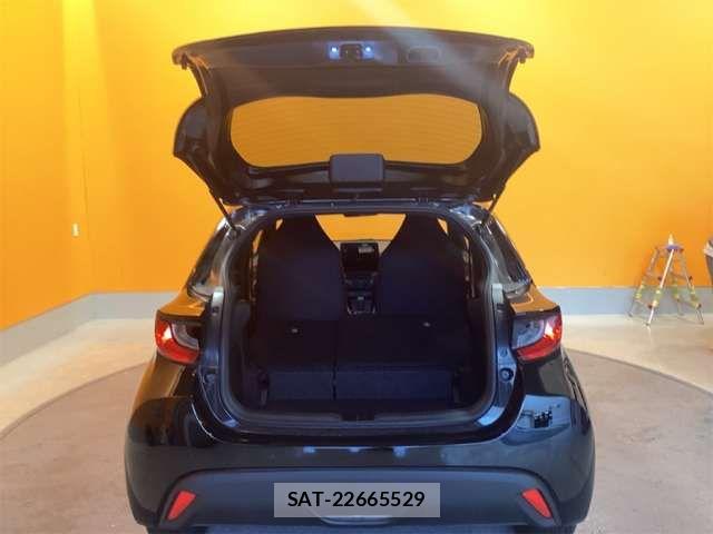 Toyota YARIS 2025-01 6915956-12