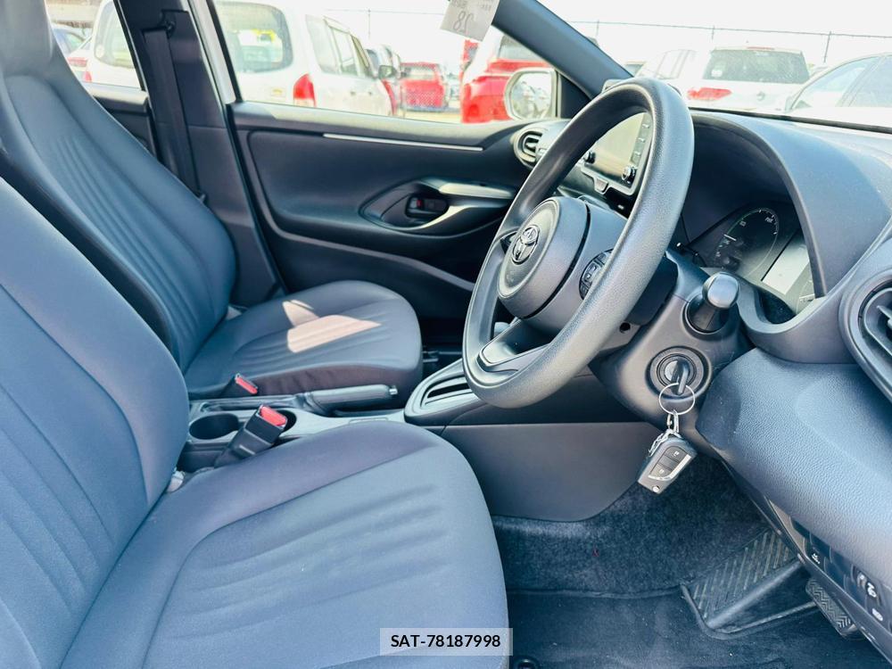 Toyota YARIS 2021 6848847-11