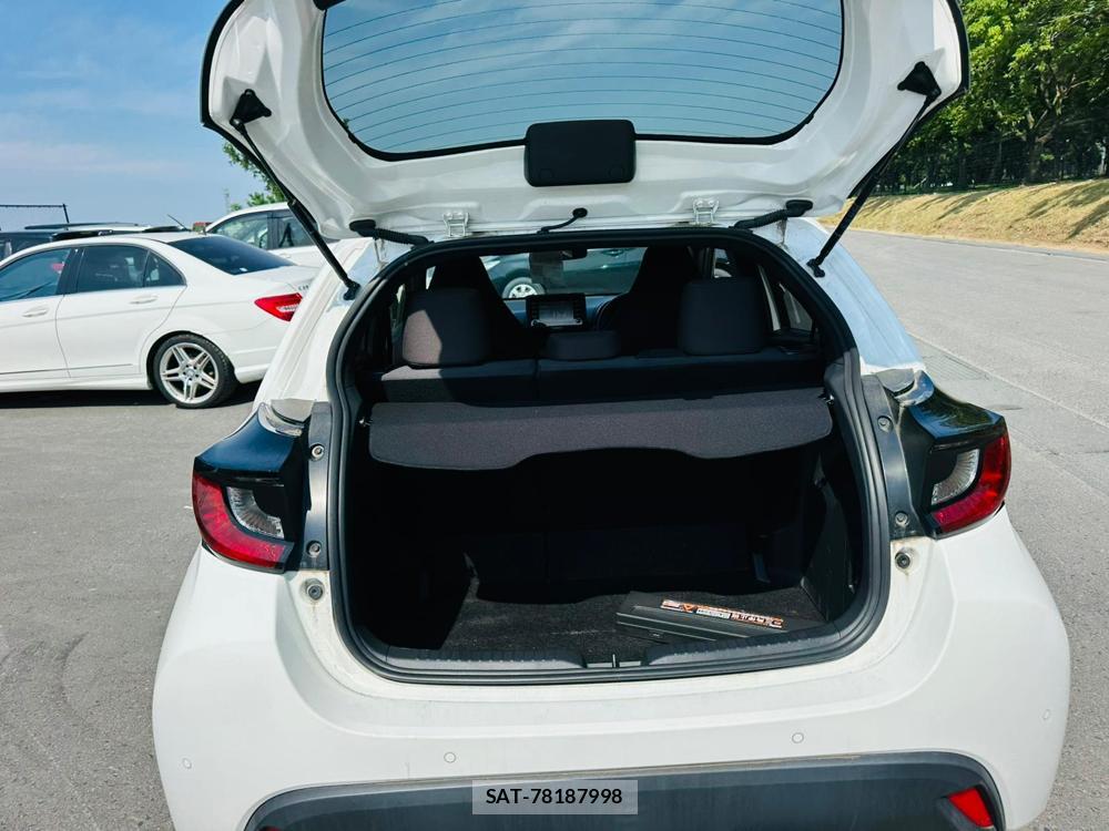 Toyota YARIS 2021 6848847-25