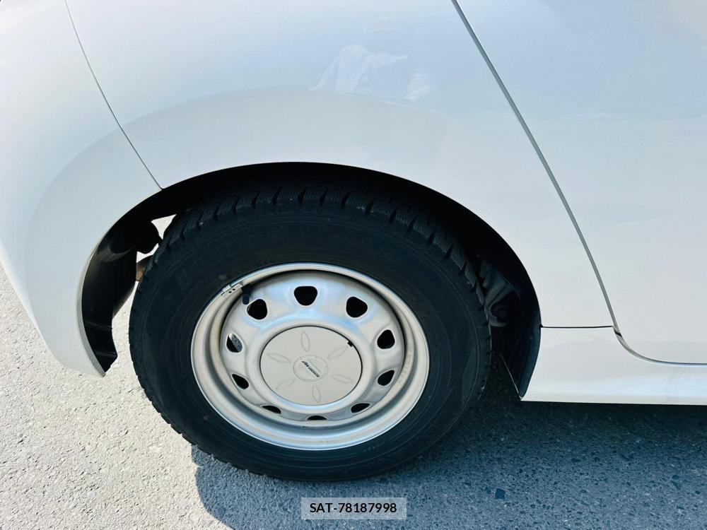 Toyota YARIS 2021 6848847-27