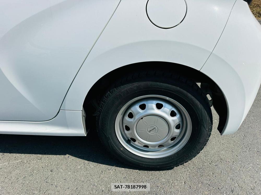 Toyota YARIS 2021 6848847-30