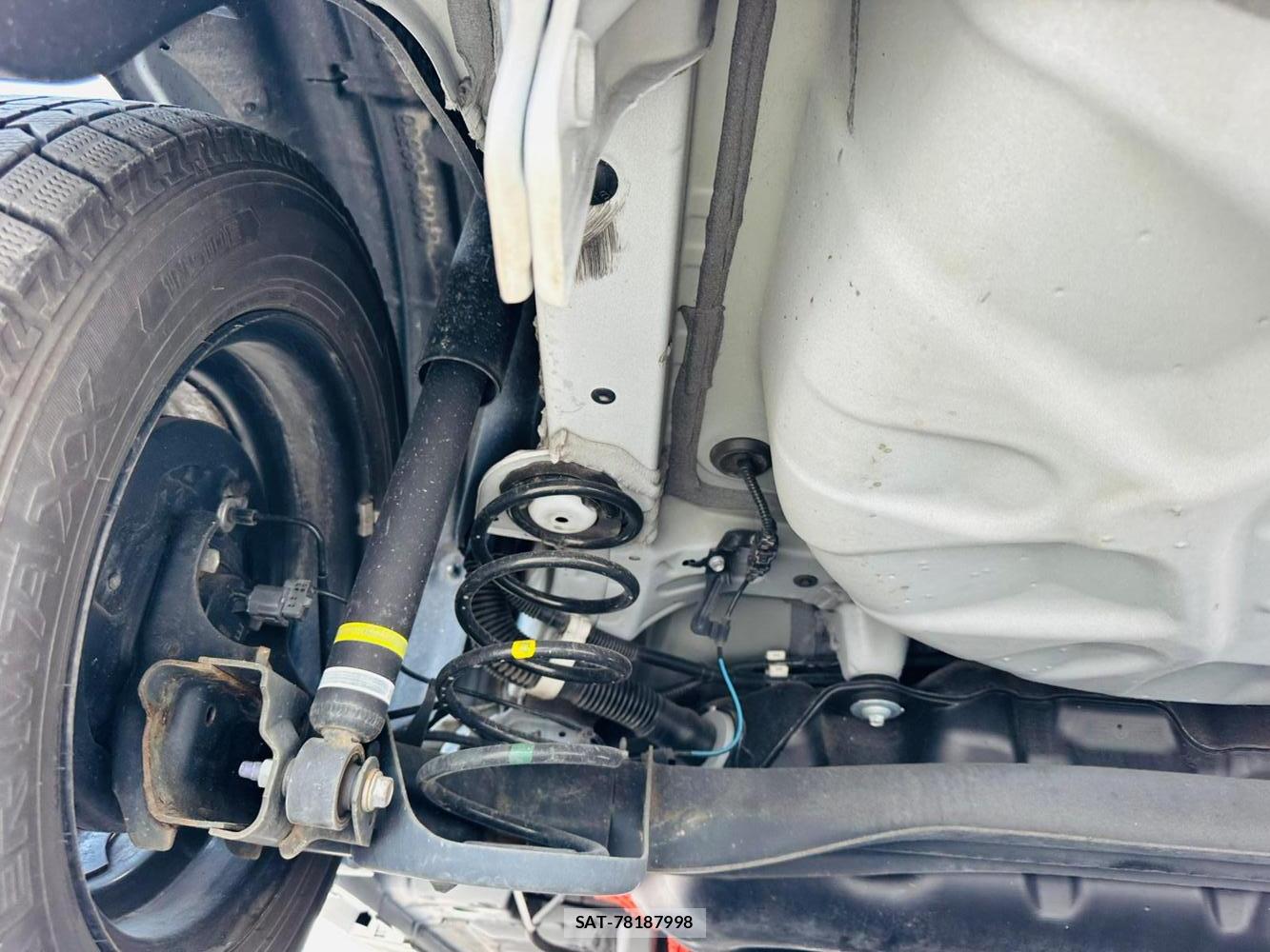Toyota YARIS 2021 6848847-34