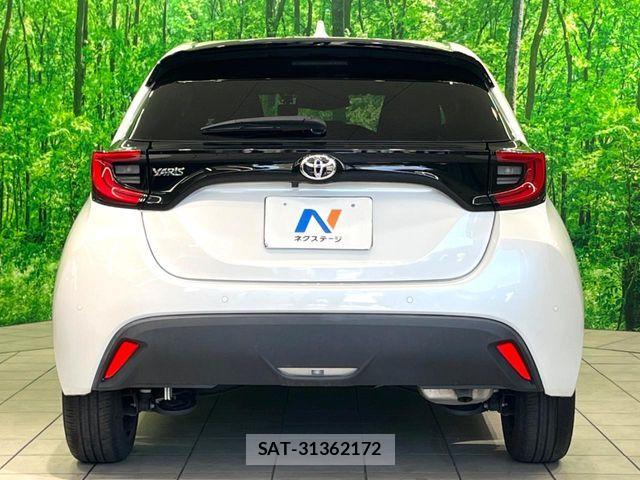 Toyota YARIS 2023-05 6999325-16