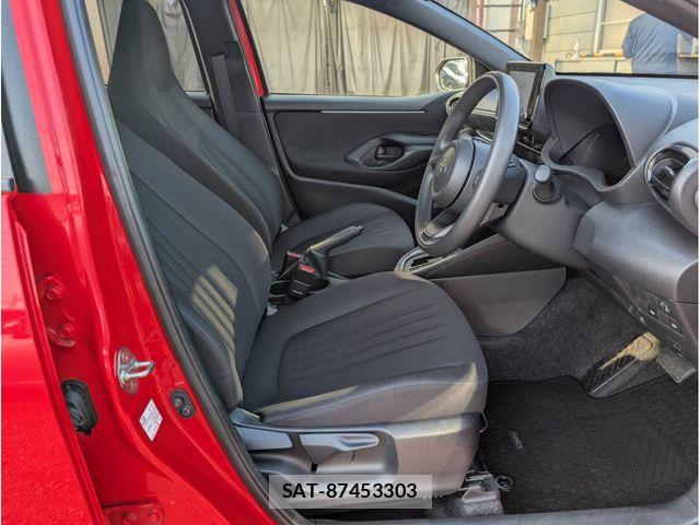 Toyota YARIS 2024-04 6999327-12