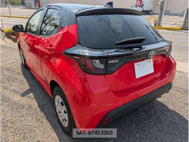 Toyota YARIS 2024-04 6999327-2