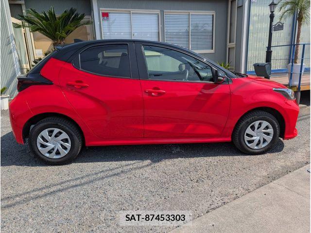 Toyota YARIS 2024-04 6999327-4
