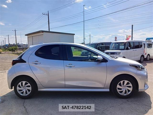 Toyota YARIS 2021-05 6999331-12