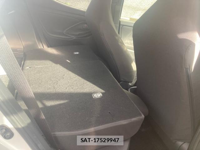 Toyota YARIS 2020-08 6999328-8