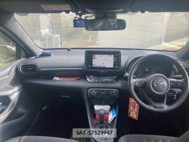 Toyota YARIS 2020-08 6999328-9