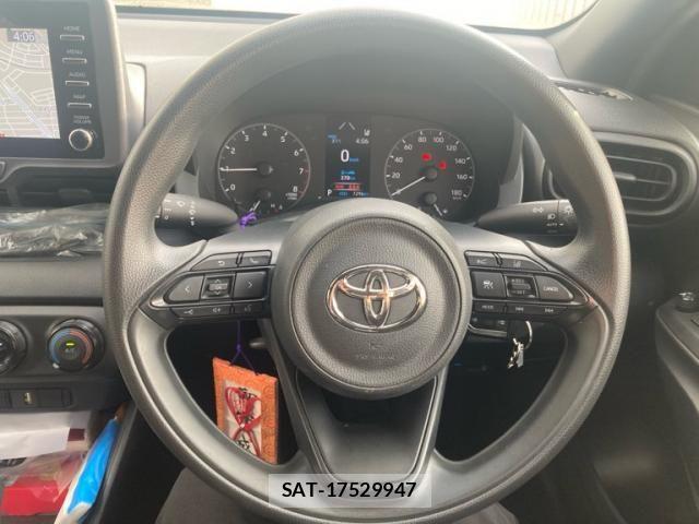 Toyota YARIS 2020-08 6999328-10
