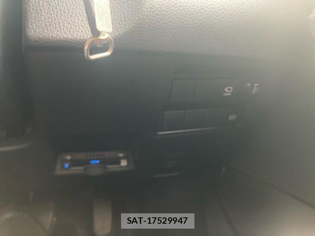Toyota YARIS 2020-08 6999328-13