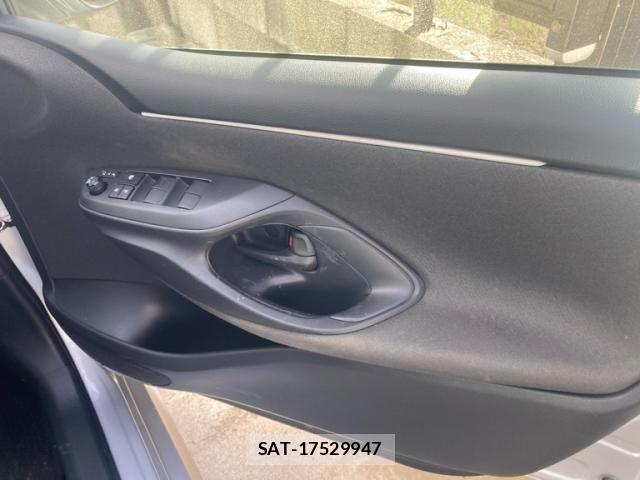 Toyota YARIS 2020-08 6999328-4