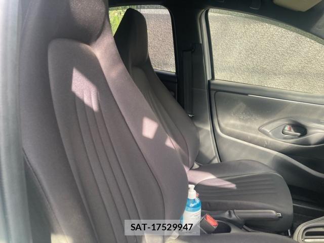Toyota YARIS 2020-08 6999328-6