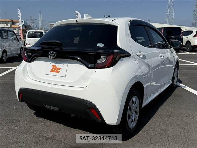 Toyota YARIS 2021-03 6999333-14