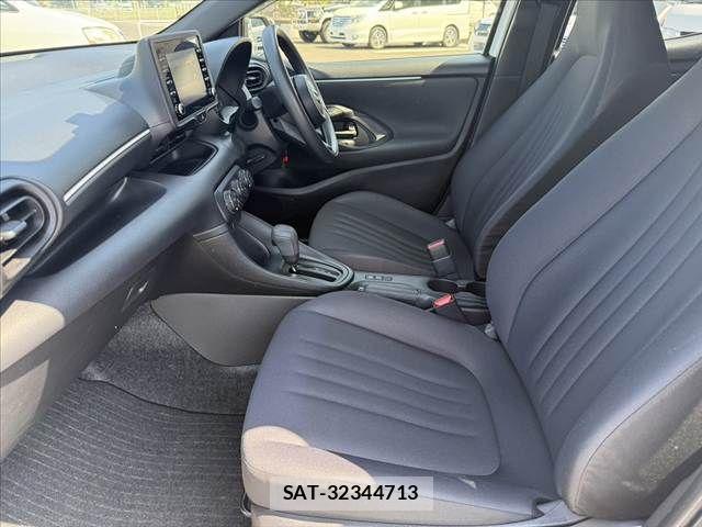 Toyota YARIS 2021-03 6999333-16