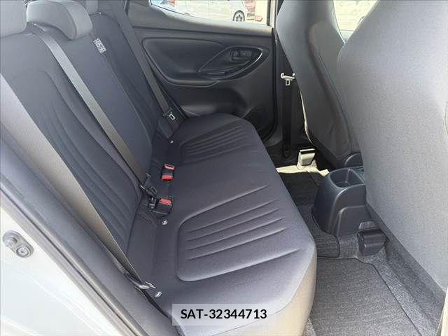 Toyota YARIS 2021-03 6999333-17