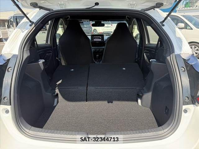 Toyota YARIS 2021-03 6999333-20