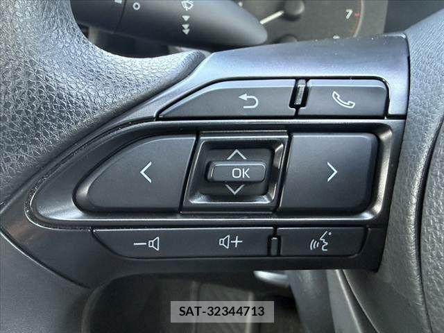 Toyota YARIS 2021-03 6999333-3