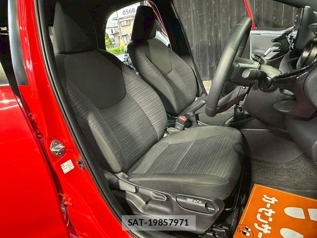 Toyota YARIS 2020-05 7021958-5