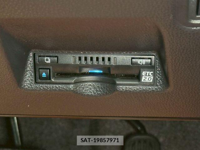 Toyota YARIS 2020-05 7021958-8