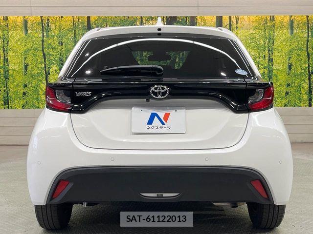 Toyota YARIS 2020-05 7061550-14