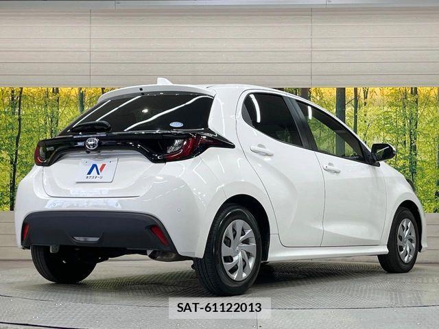 Toyota YARIS 2020-05 7061550-16