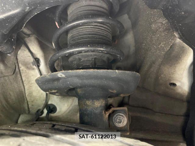 Toyota YARIS 2020-05 7061550-19