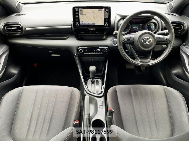Toyota YARIS 2022-06 7061541-1