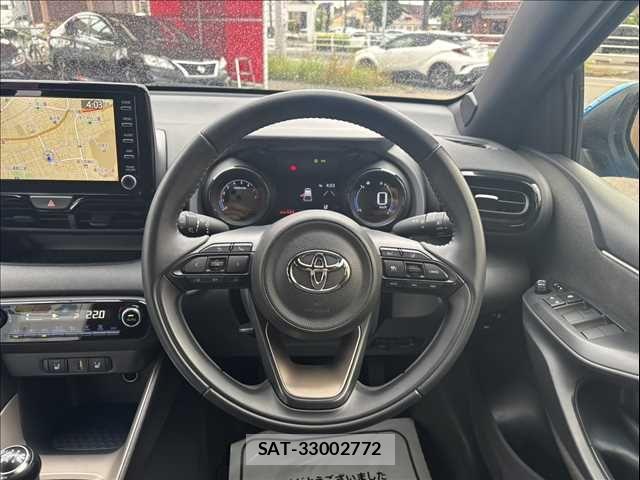 Toyota YARIS 2020-04 7061537-10