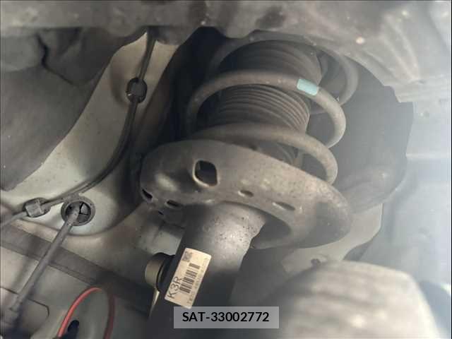 Toyota YARIS 2020-04 7061537-14