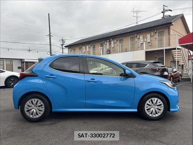 Toyota YARIS 2020-04 7061537-17